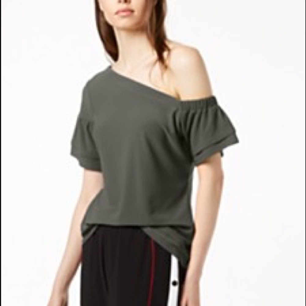 🆕 Macy's Asymmetric cold shoulder top black